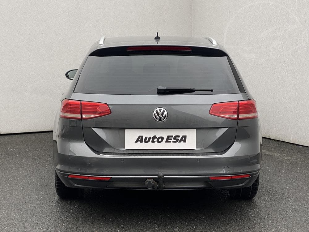 2015 Volkswagen PASSAT - 5