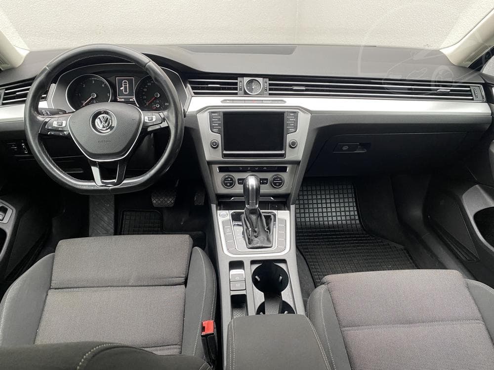 2015 Volkswagen PASSAT - 8