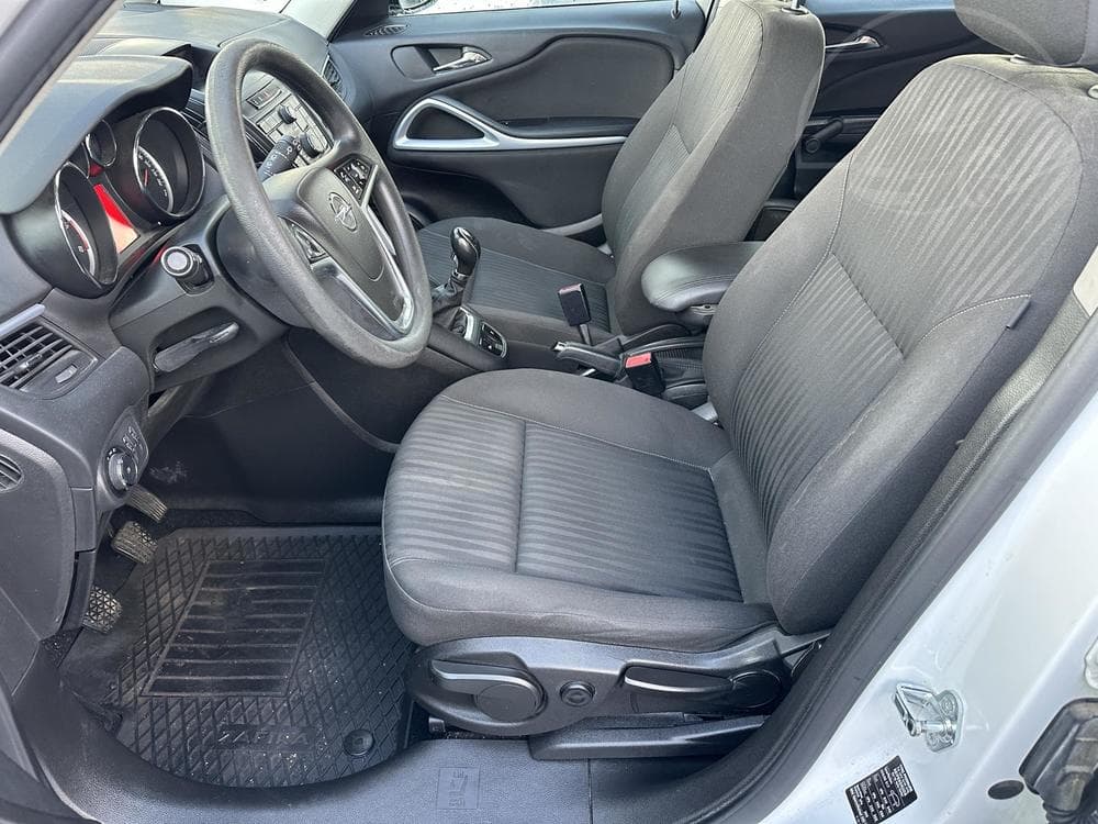 2014 Opel ZAFIRA - 9