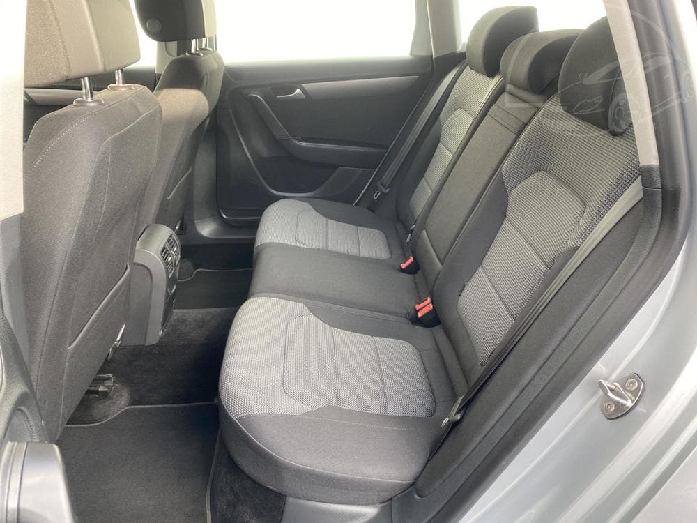 2012 Volkswagen PASSAT - 10
