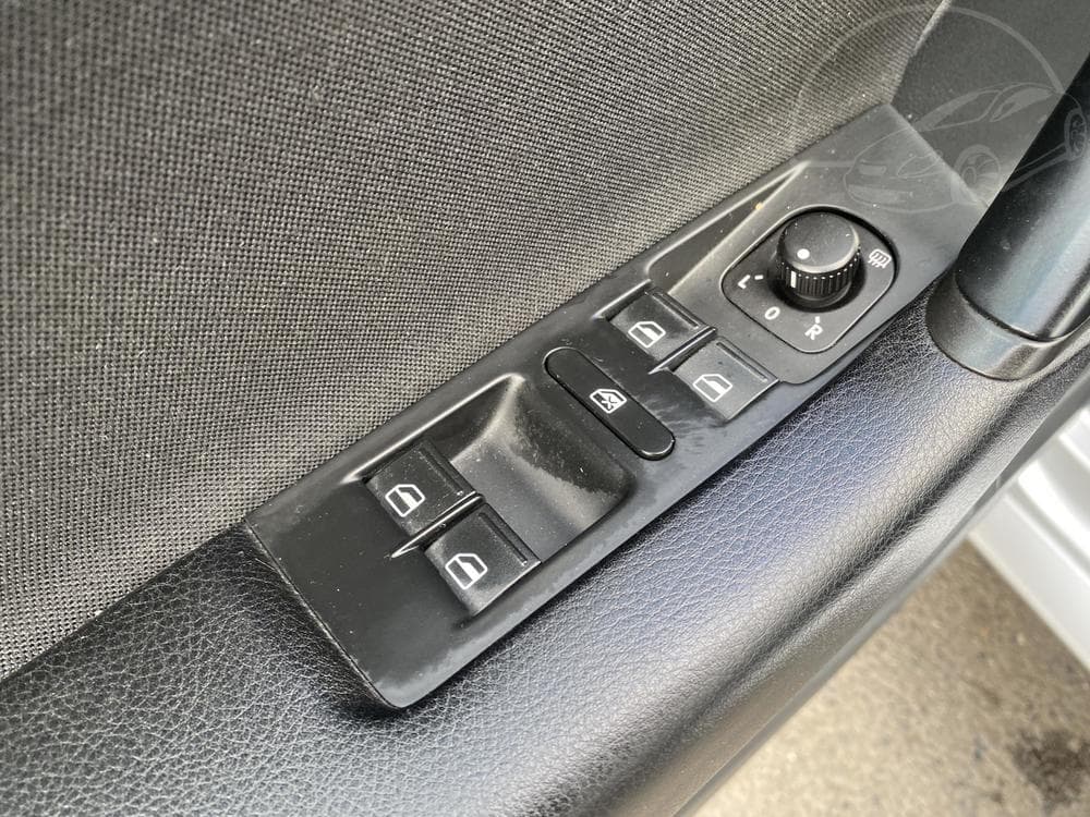 2012 Volkswagen PASSAT - 13
