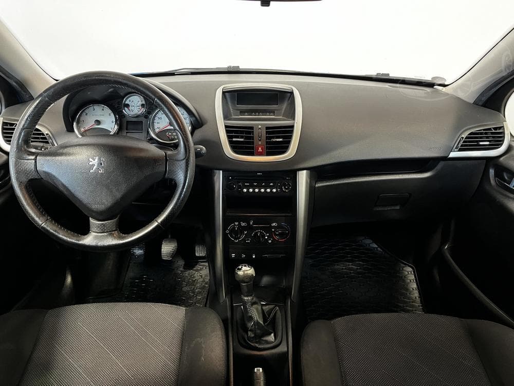 2007 Peugeot 207 - 8