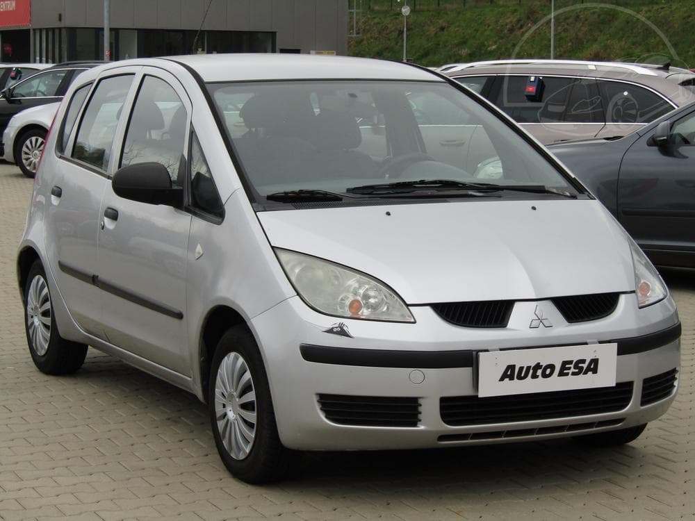2004 Mitsubishi COLT