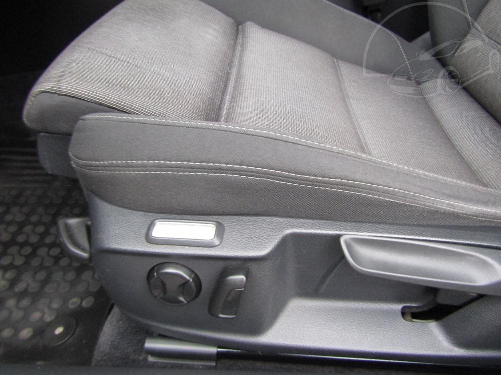 2016 Volkswagen PASSAT - 11