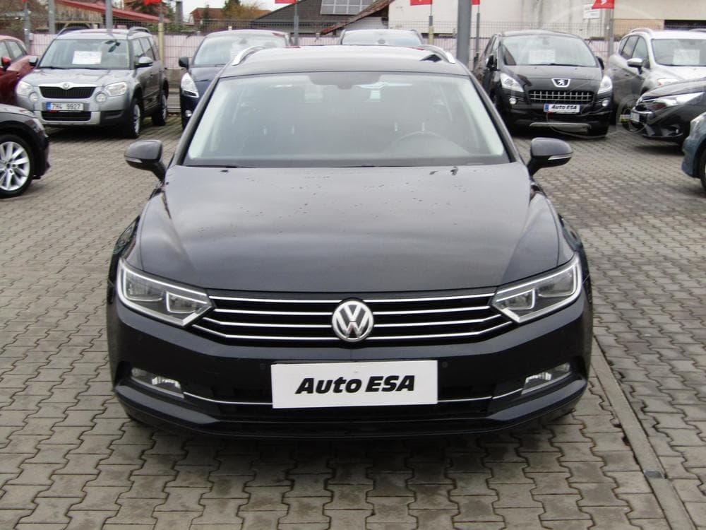 2016 Volkswagen PASSAT - 2