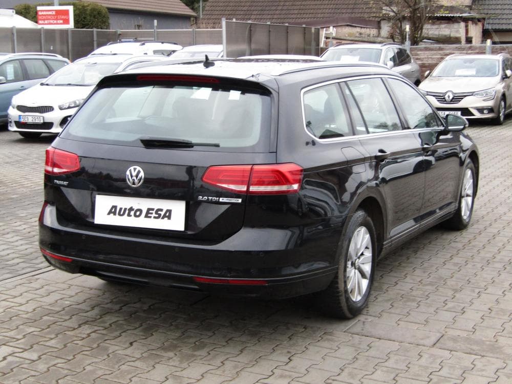 2016 Volkswagen PASSAT - 4