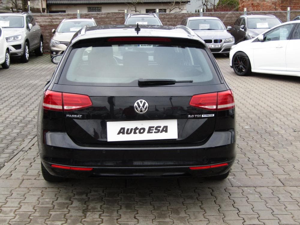 2016 Volkswagen PASSAT - 5
