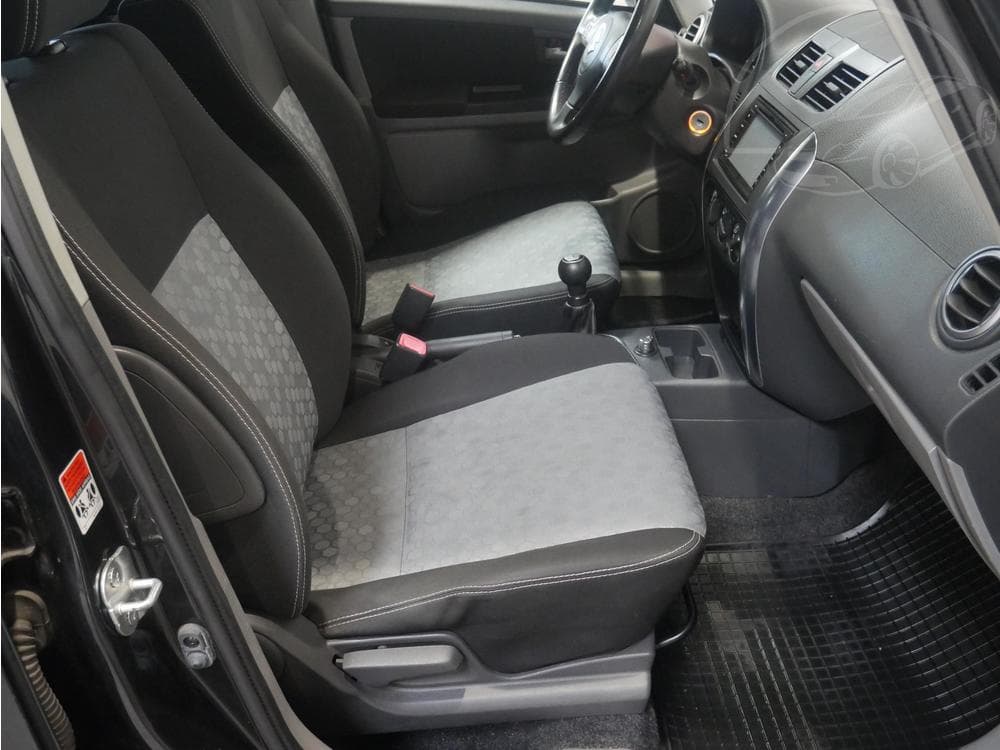 2013 Suzuki SX4 - 12