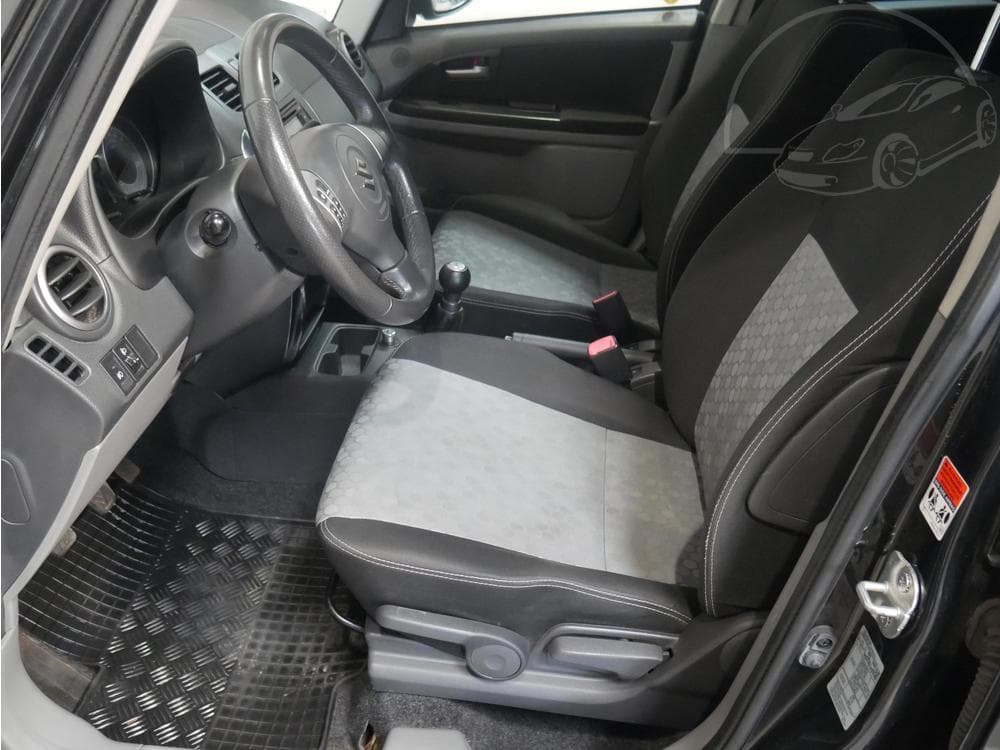 2013 Suzuki SX4 - 9