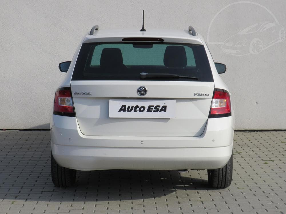 2015 Škoda FABIA - 9