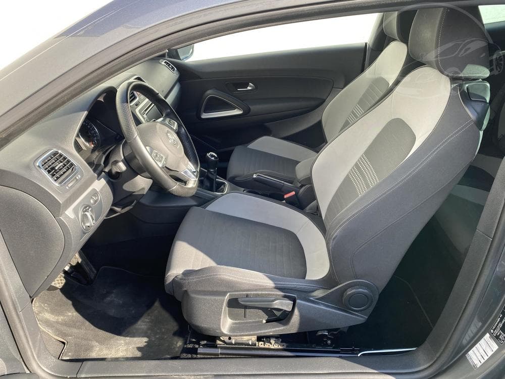 2013 Volkswagen Scirocco - 9