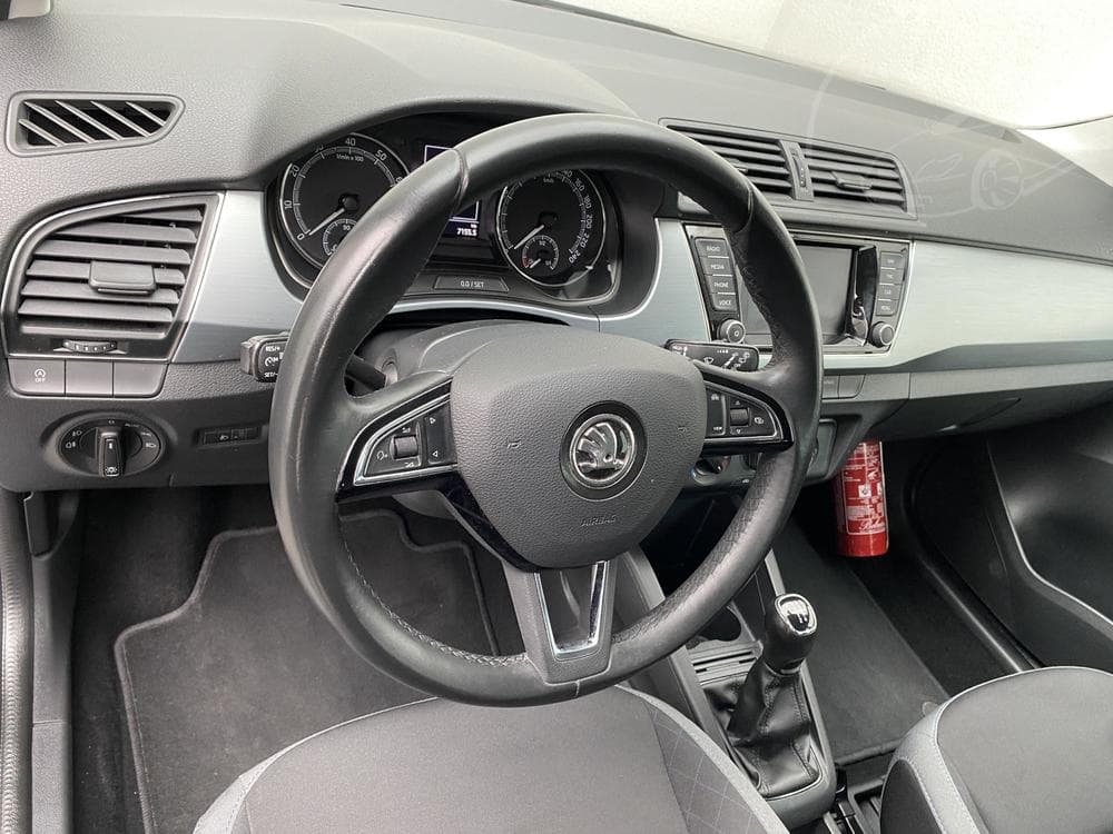 2019 Škoda FABIA - 34