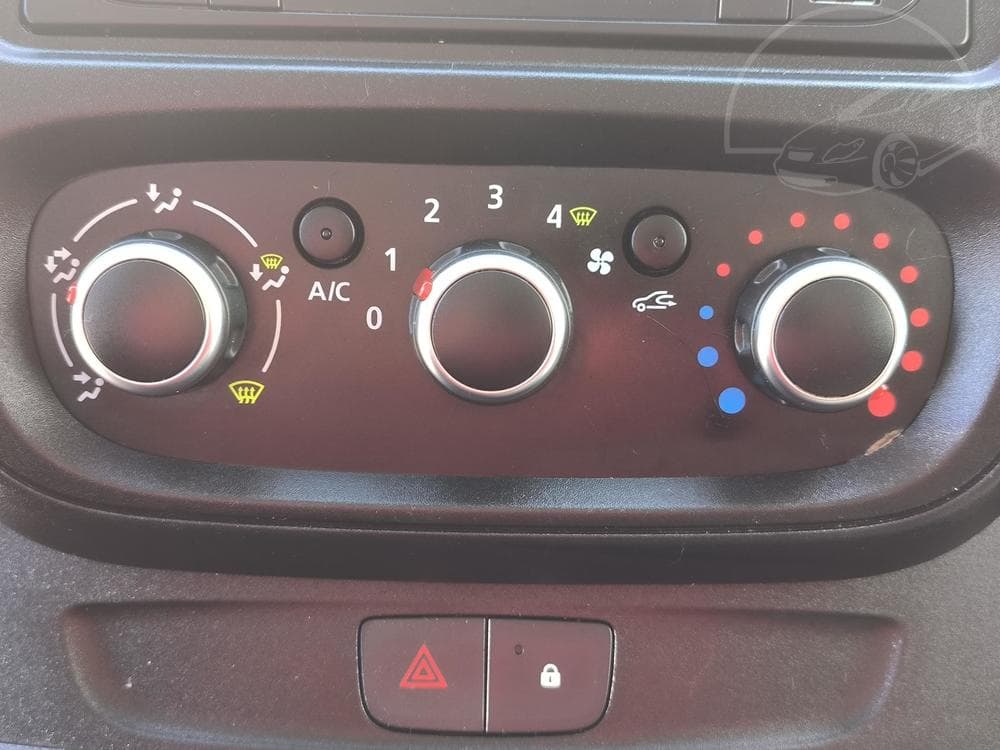 2020 Renault TRAFIC - 40