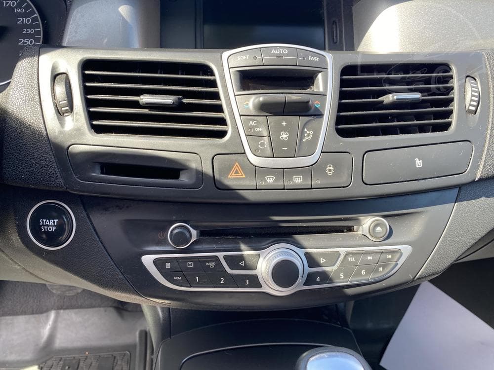 2014 Renault LAGUNA - 12