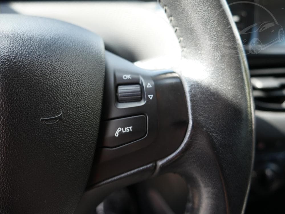 2015 Peugeot 2008 - 12