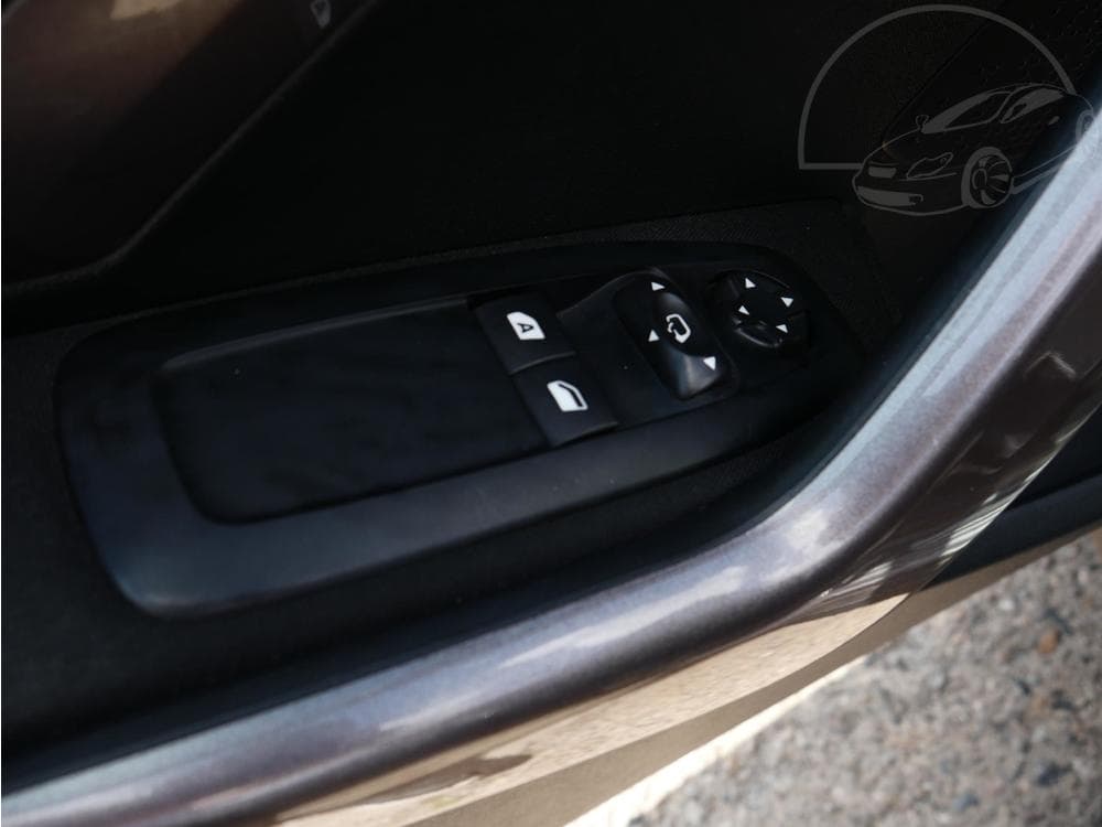 2015 Peugeot 2008 - 17