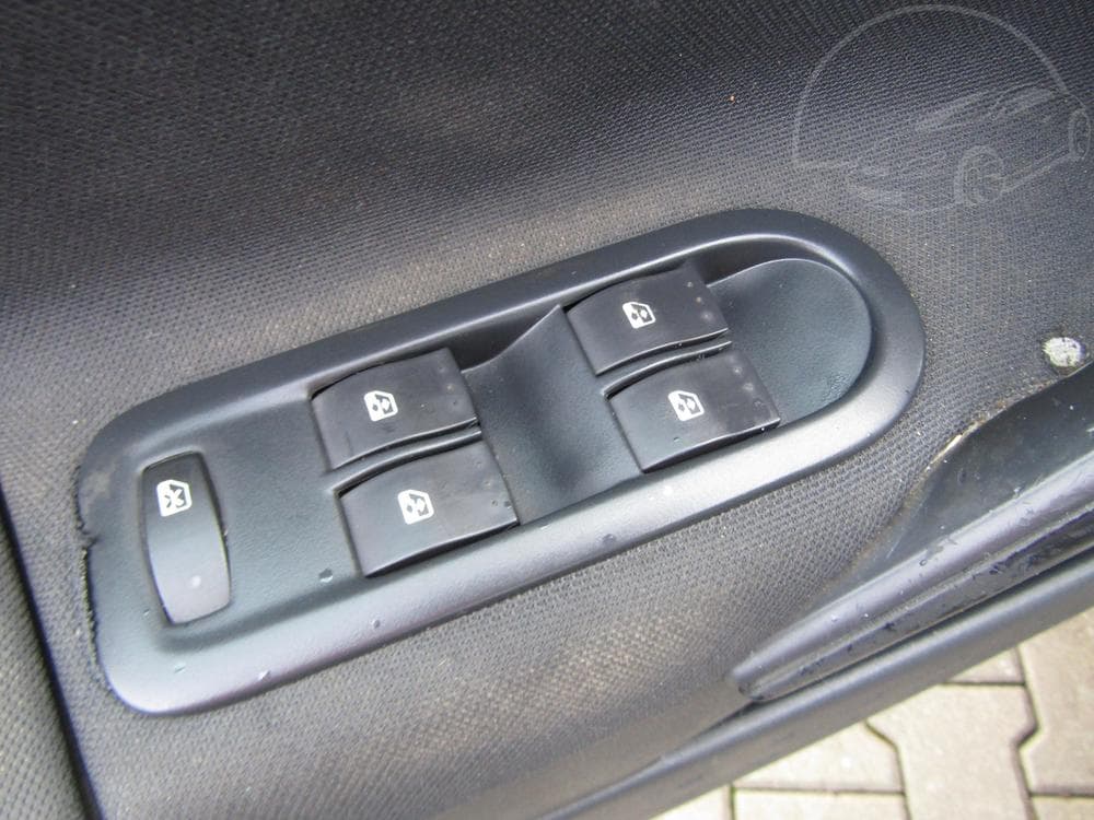 2009 Renault MEGANE - 12