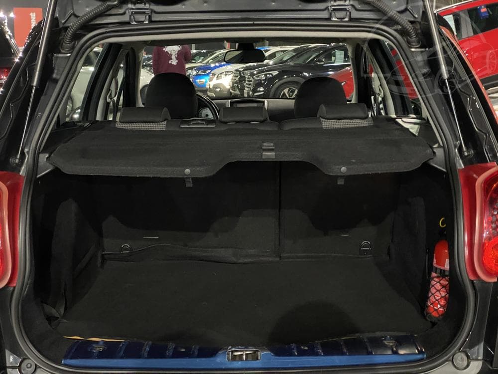 2010 Peugeot 207 - 7