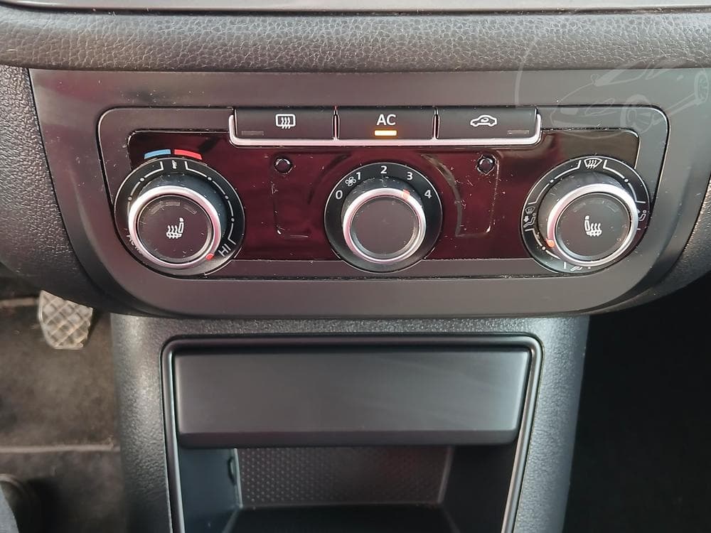 2011 Volkswagen TIGUAN - 71