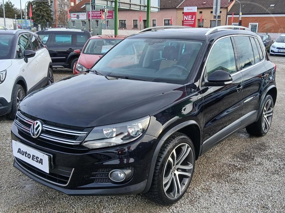 2011 Volkswagen TIGUAN - 11