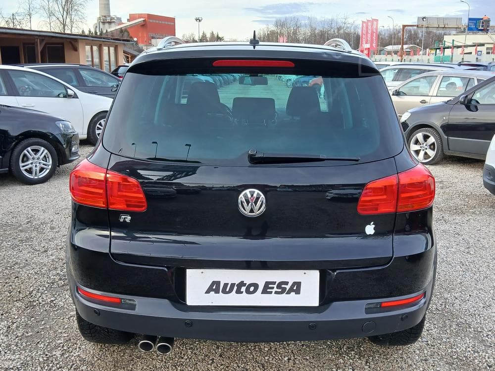 2011 Volkswagen TIGUAN - 21