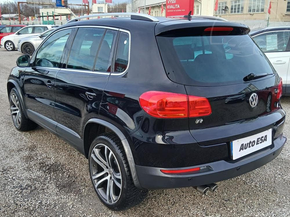 2011 Volkswagen TIGUAN - 26