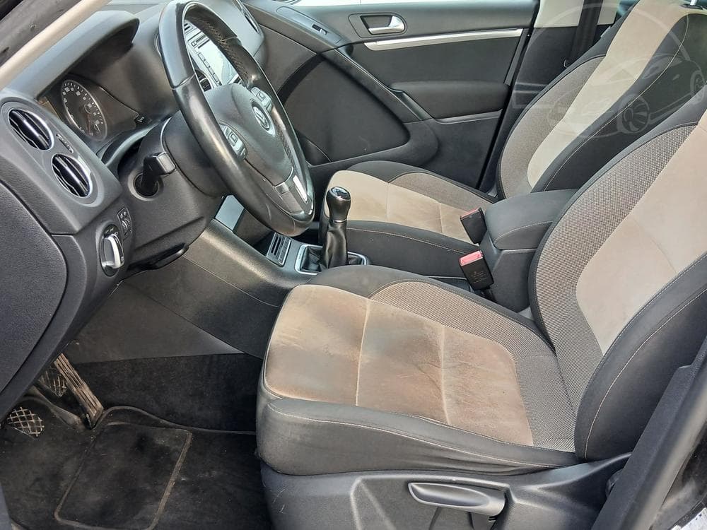 2011 Volkswagen TIGUAN - 41