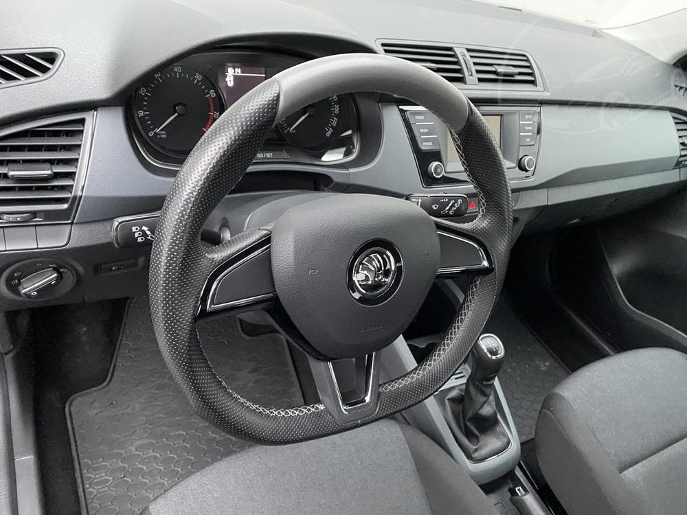 2017 Škoda FABIA - 23
