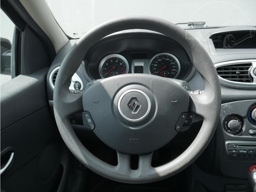 2011 Renault CLIO - 11