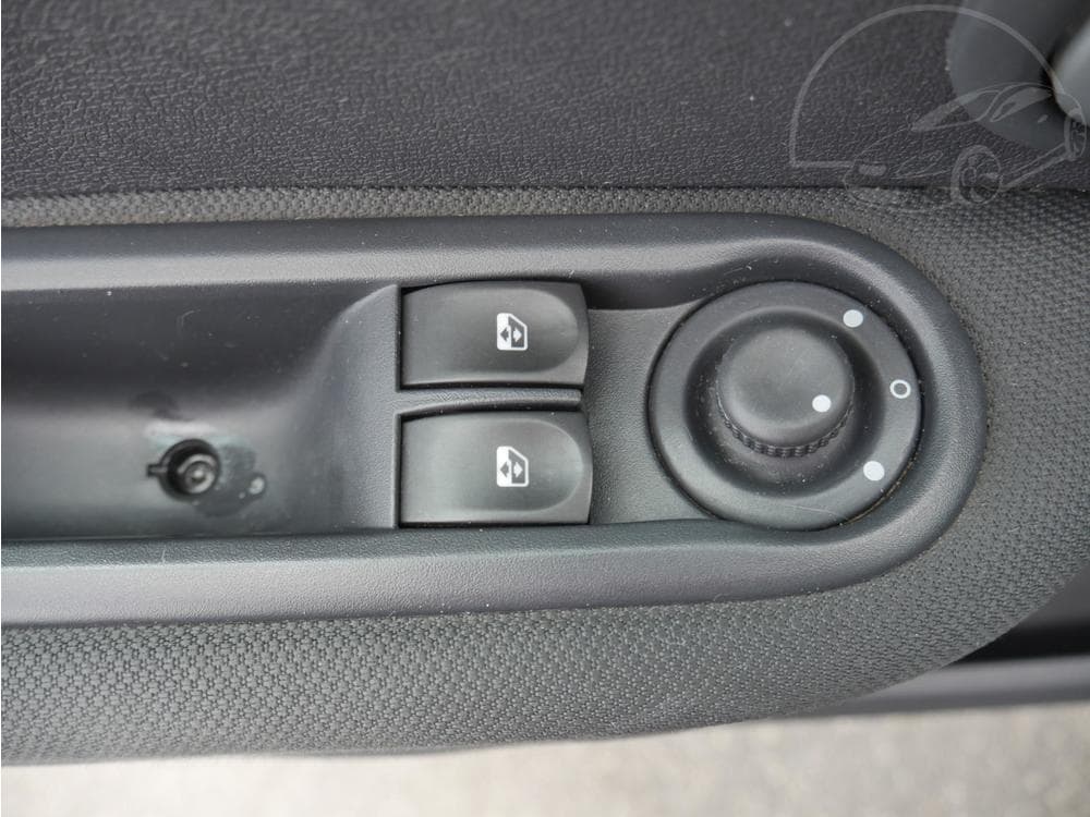 2011 Renault CLIO - 16