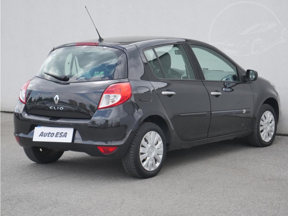 2011 Renault CLIO - 4