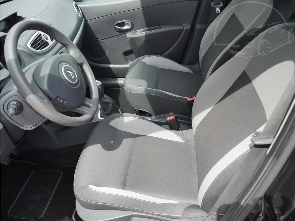 2011 Renault CLIO - 8