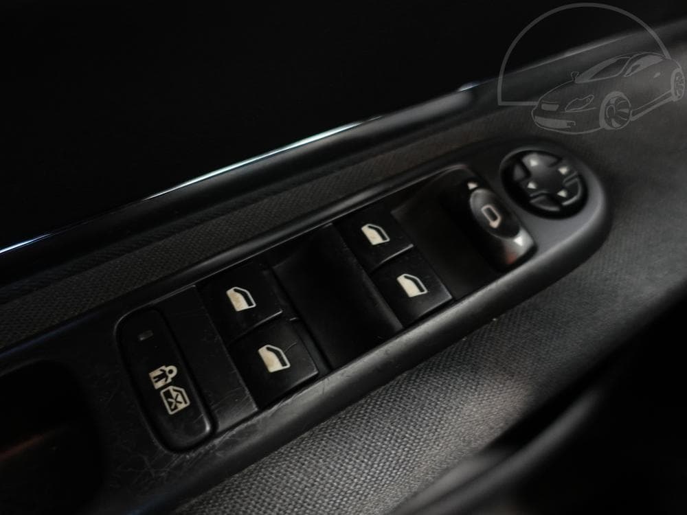 2012 Peugeot 5008 - 14