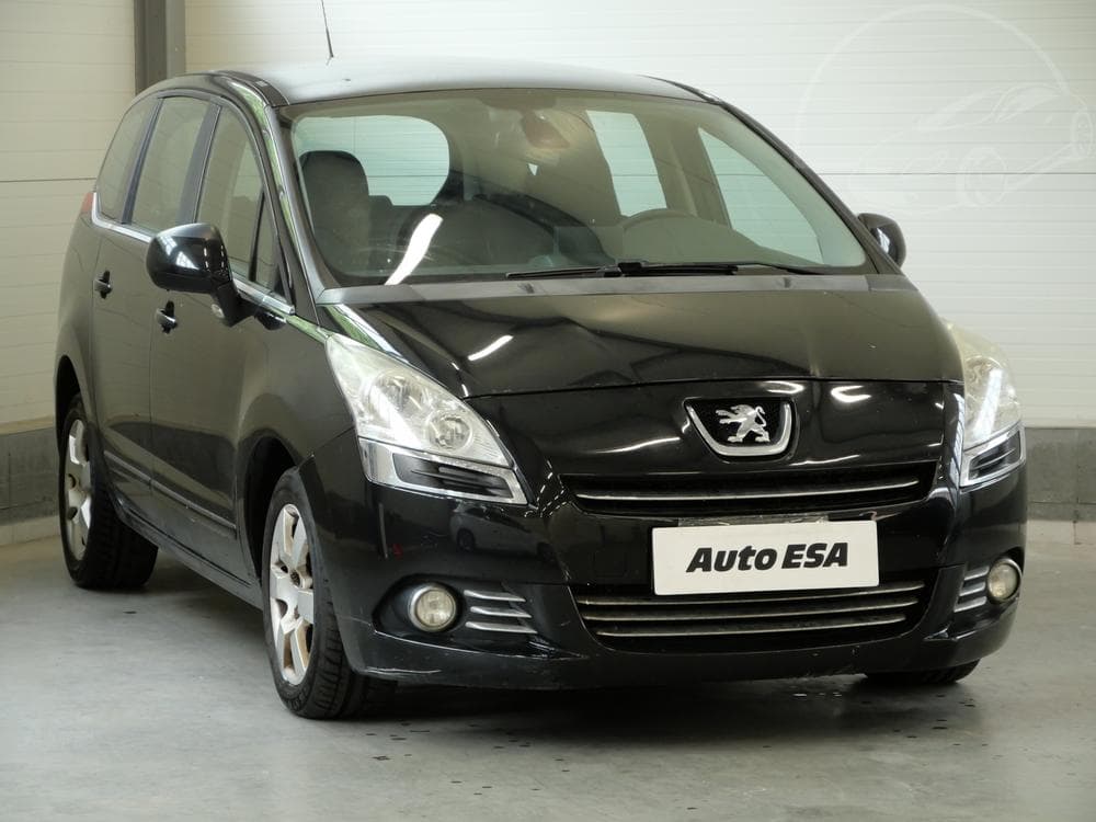 2012 Peugeot 5008