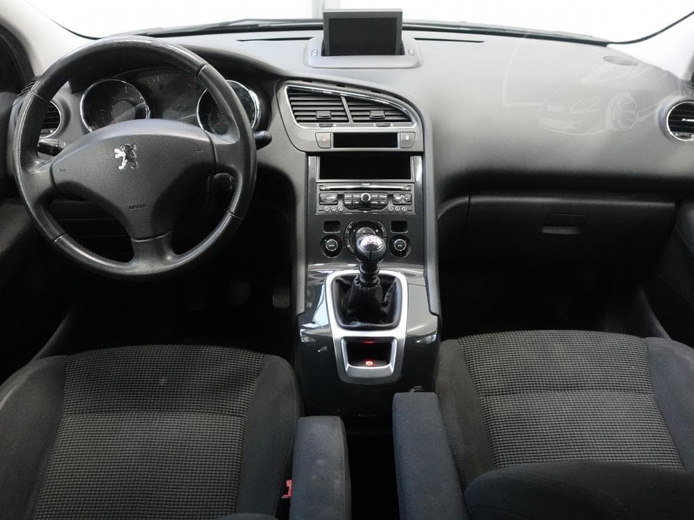 2012 Peugeot 5008 - 8