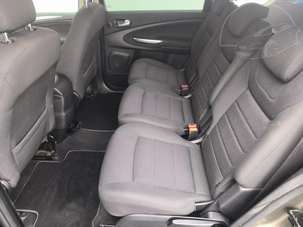 2011 Ford S-MAX - 10