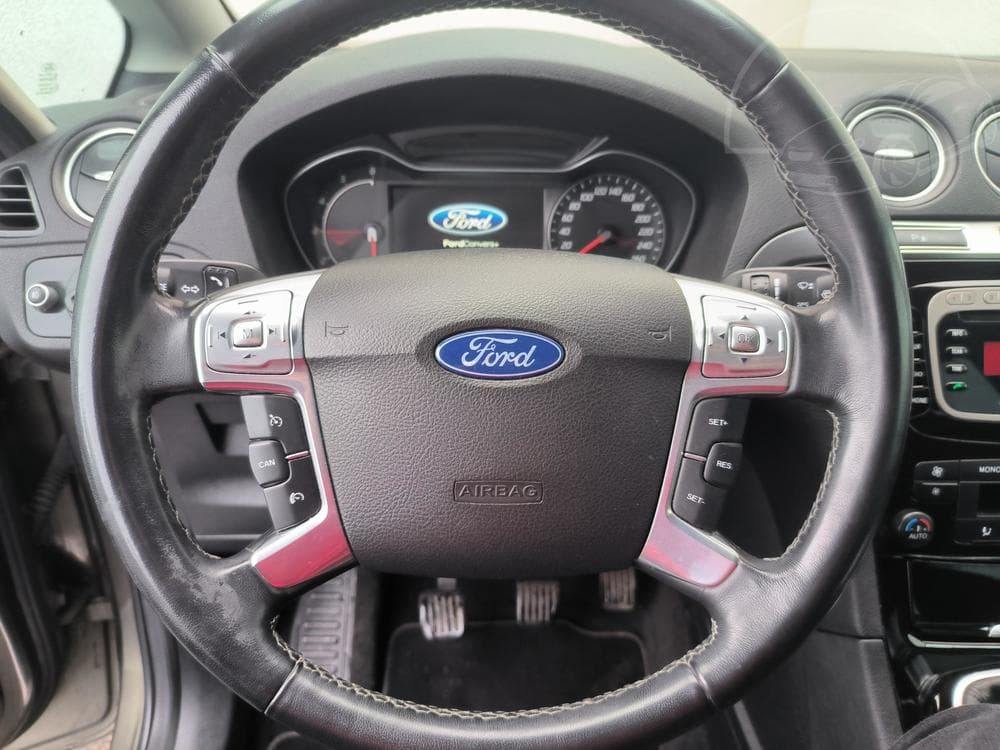 2011 Ford S-MAX - 14