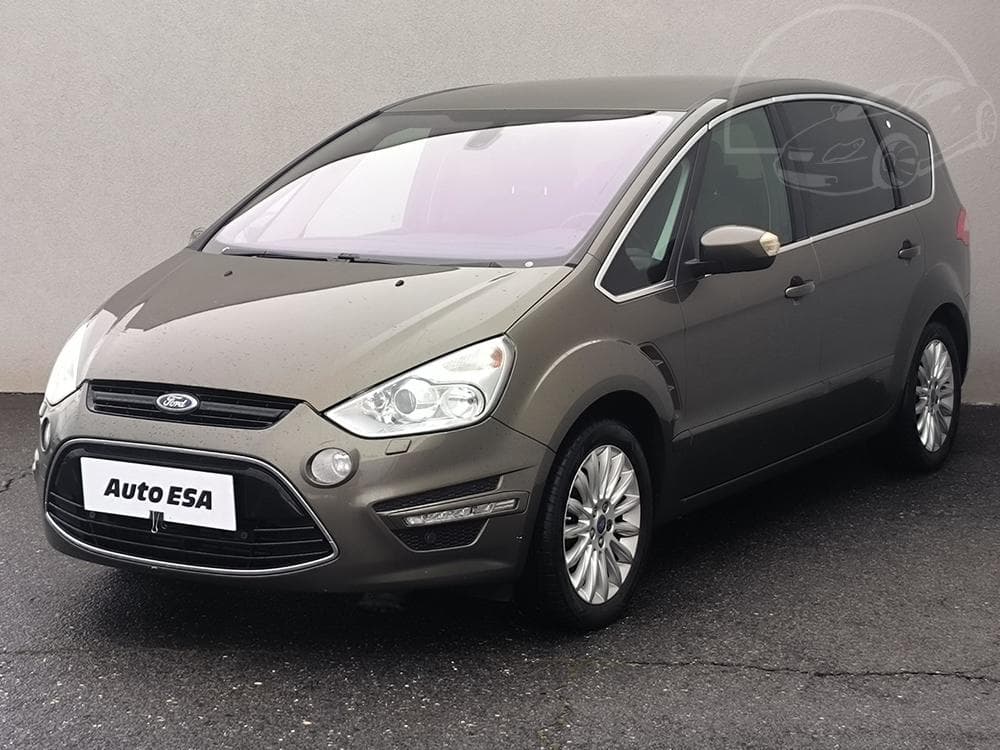 2011 Ford S-MAX - 3