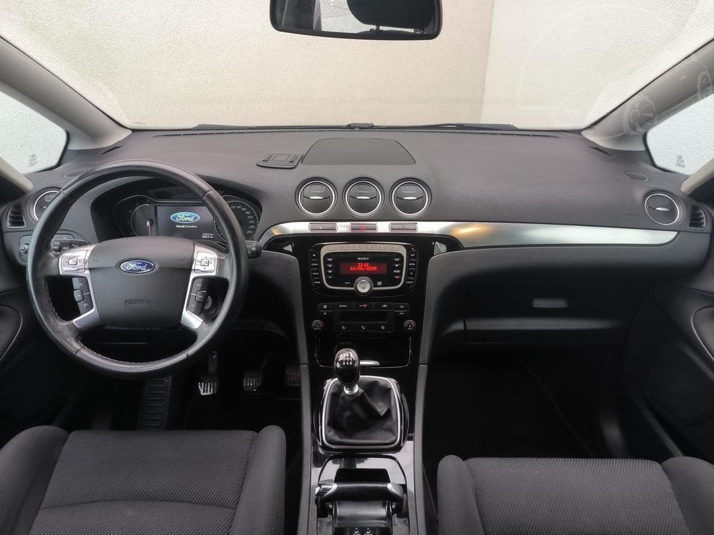 2011 Ford S-MAX - 8