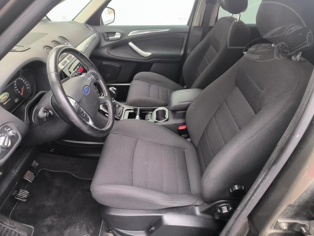 2011 Ford S-MAX - 9