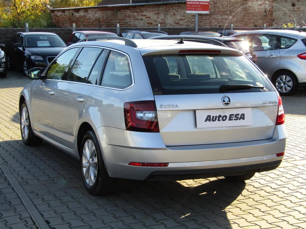 2020 Škoda OCTAVIA - 11