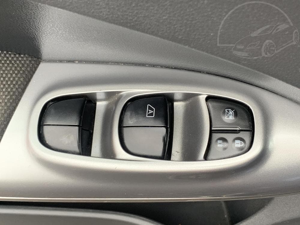 2010 Nissan JUKE - 17
