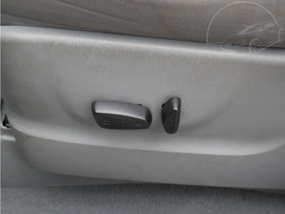 2005 Chrysler VOYAGER - 16