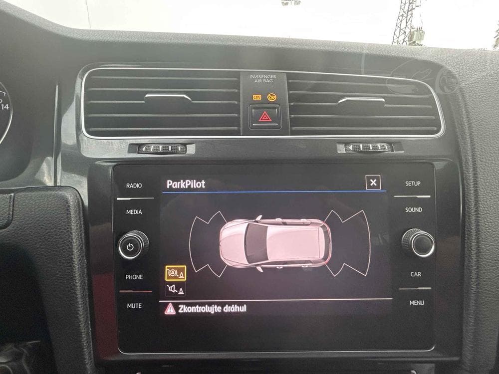2018 Volkswagen GOLF - 16