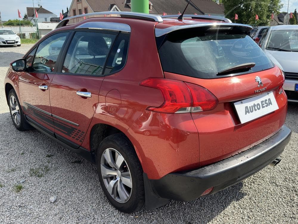 2015 Peugeot 2008 - 11