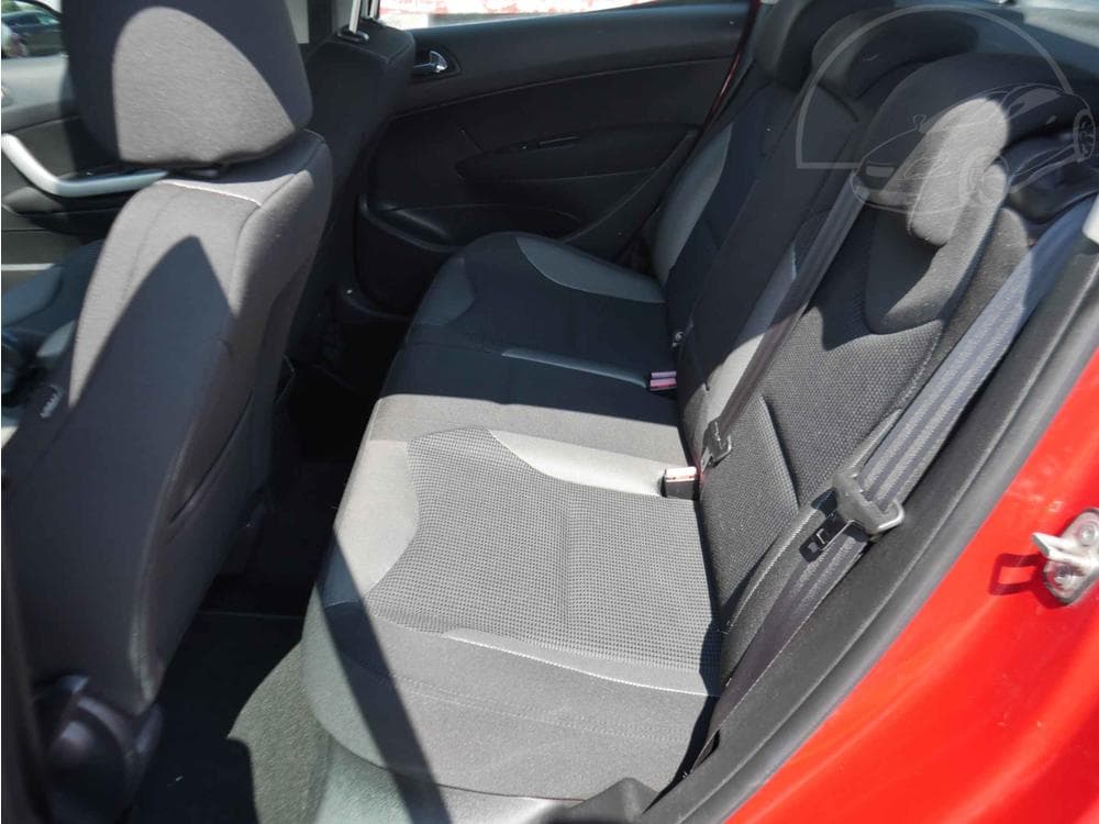 2013 Peugeot 308 - 10