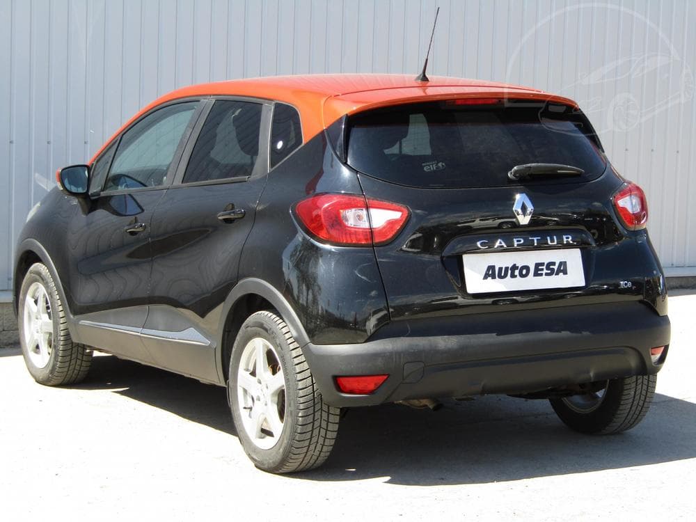 2015 Renault CAPTUR - 11