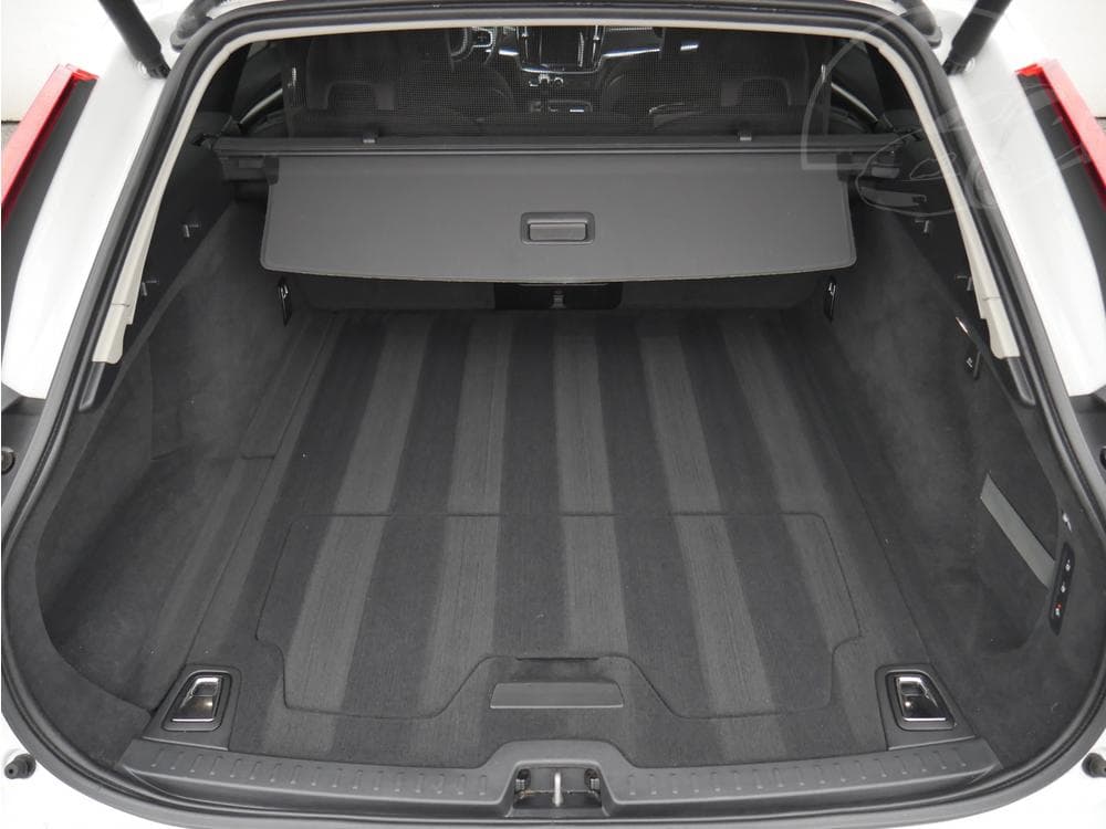 2018 Volvo V90 - 13