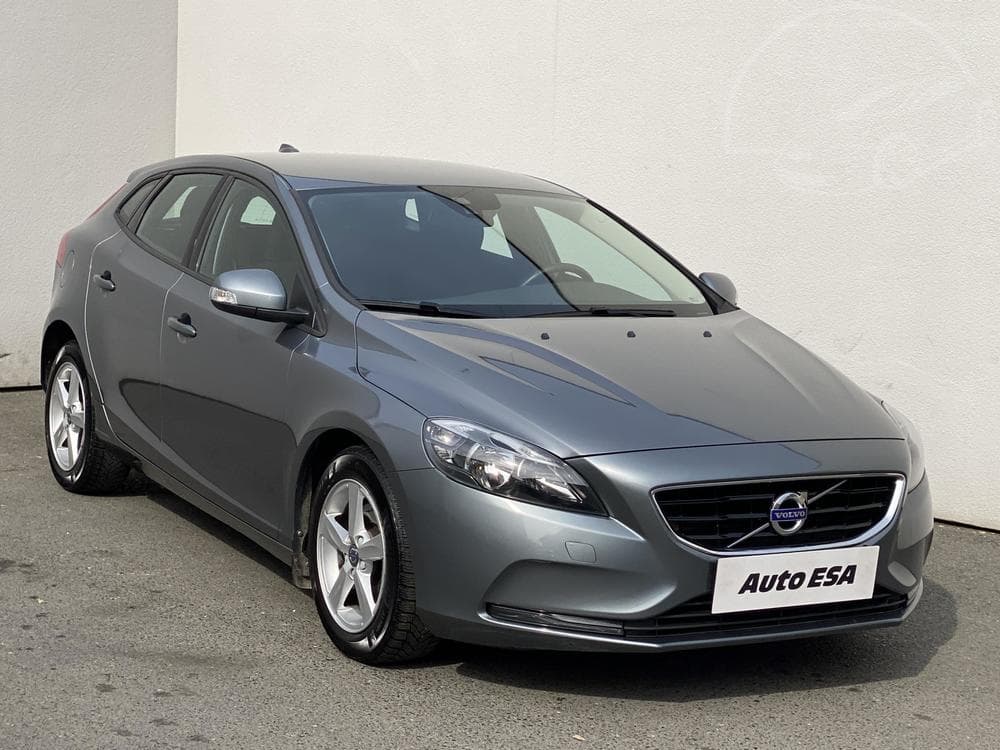 Volvo V40 2.0 i 1.maj