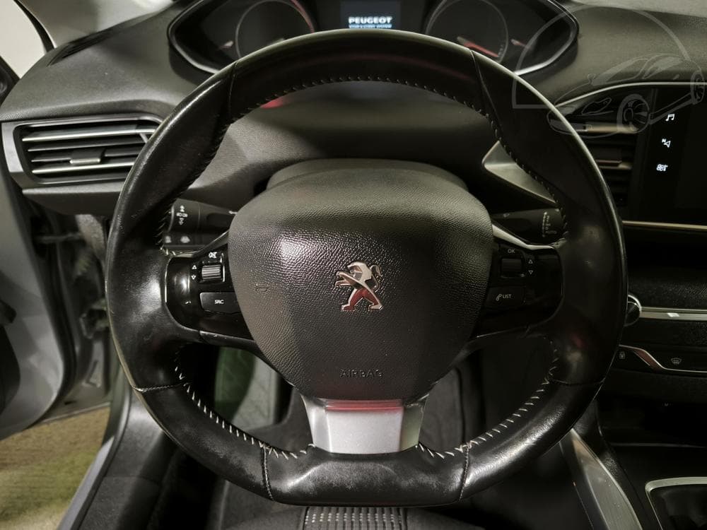 2018 Peugeot 308 - 13